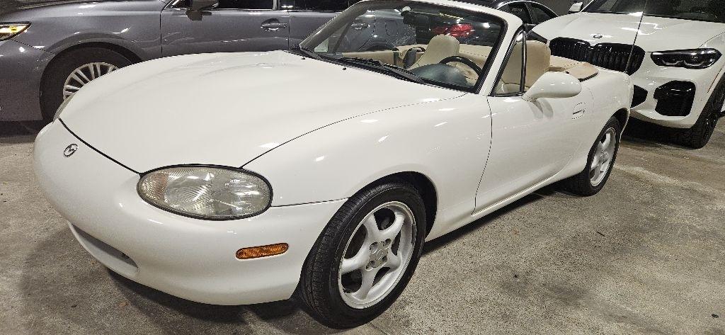 Mazda MX-5 Miata Base 1999