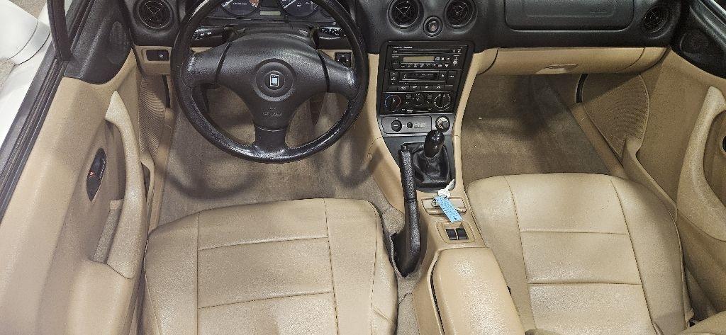 Mazda MX-5 Miata Base 1999