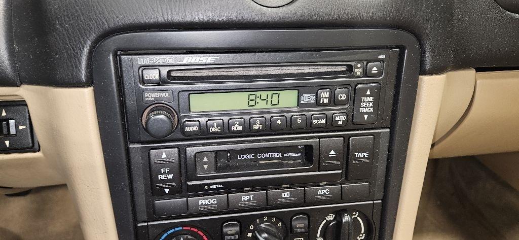 Mazda MX-5 Miata Base 1999