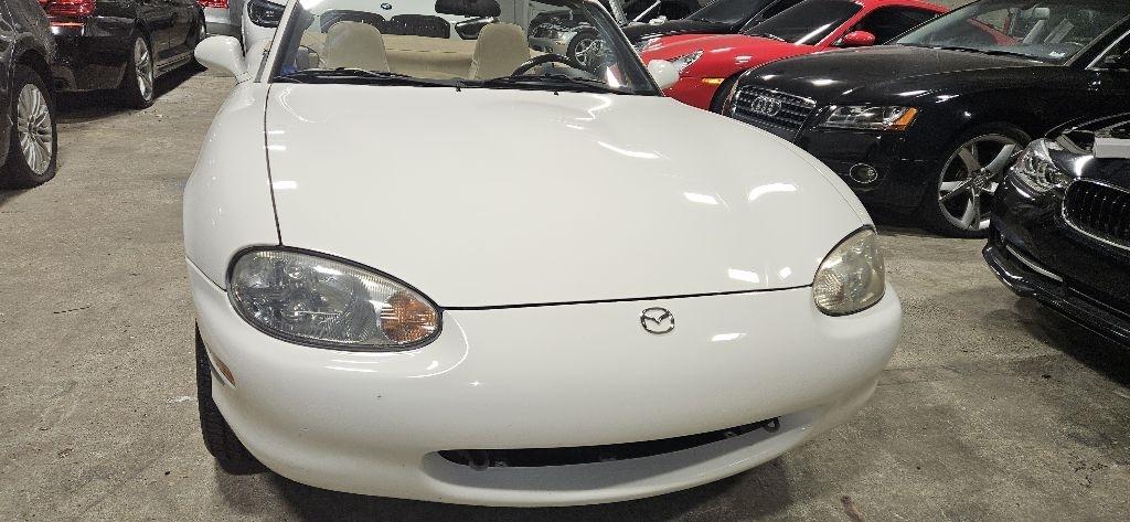 Mazda MX-5 Miata Base 1999