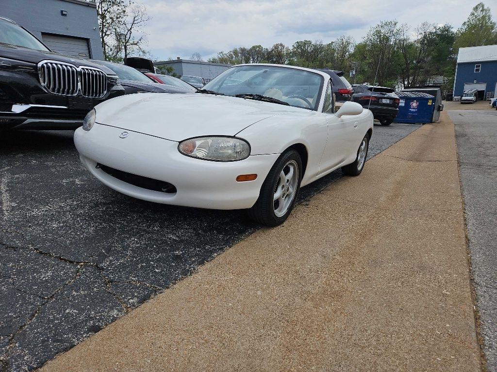 Mazda MX-5 Miata Base 1999