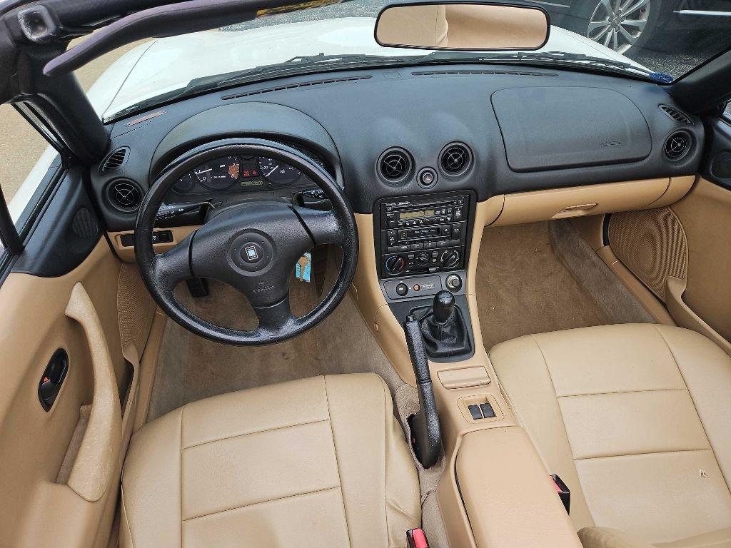 Mazda MX-5 Miata Base 1999