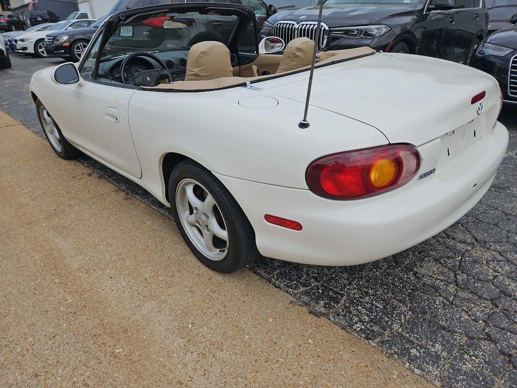 Mazda MX-5 Miata Base 1999