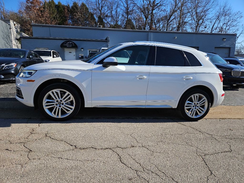 2019 Audi Q5 Premium Plus's photo