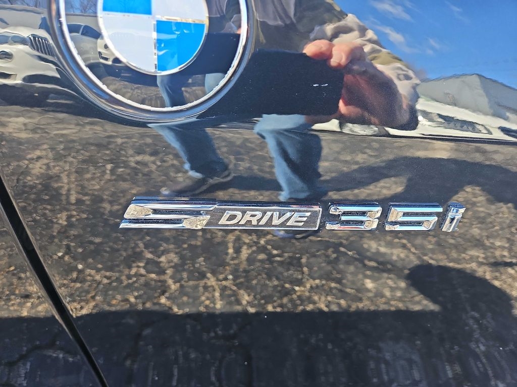 BMW Z4 2dr Roadster sDrive35i 2011