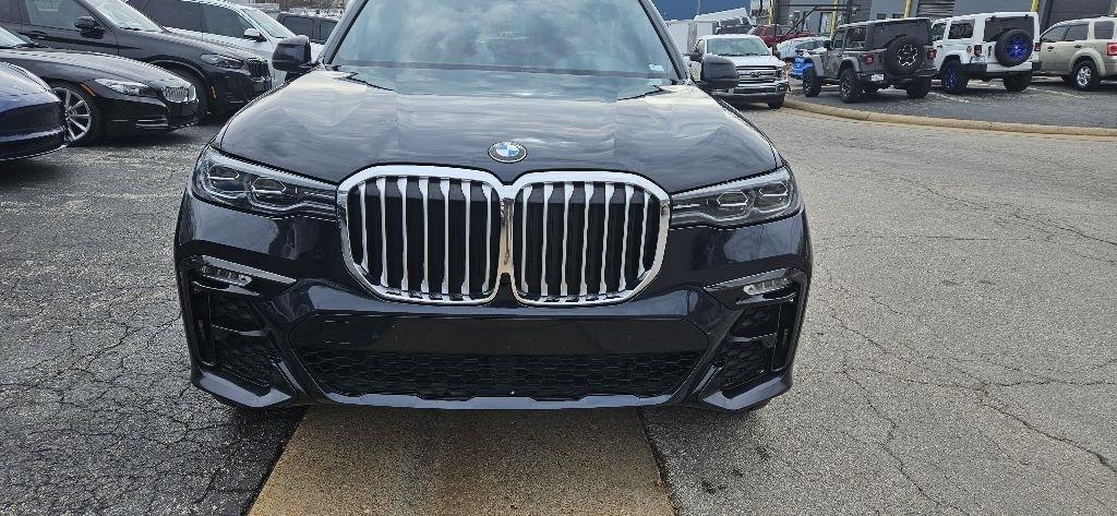 BMW X7 xDrive40i Sports Activity Vehicle 2021