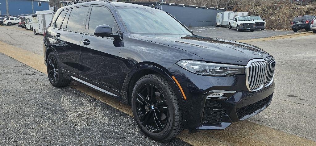 BMW X7 xDrive40i Sports Activity Vehicle 2021