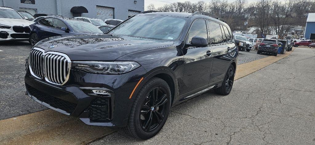 BMW X7 xDrive40i Sports Activity Vehicle 2021