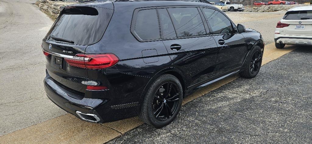 BMW X7 xDrive40i Sports Activity Vehicle 2021