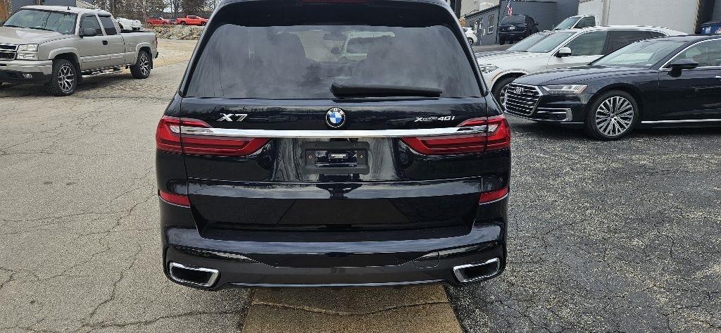 BMW X7 xDrive40i Sports Activity Vehicle 2021