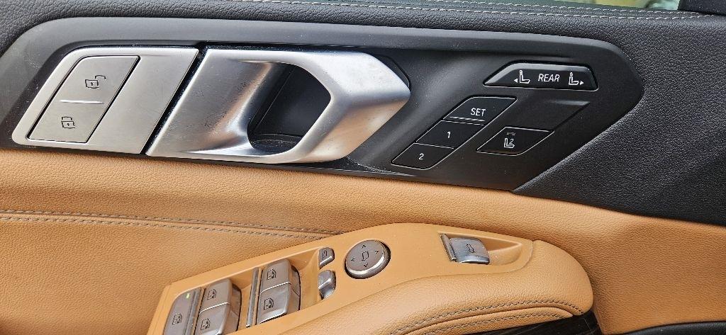 BMW X7 xDrive40i Sports Activity Vehicle 2021