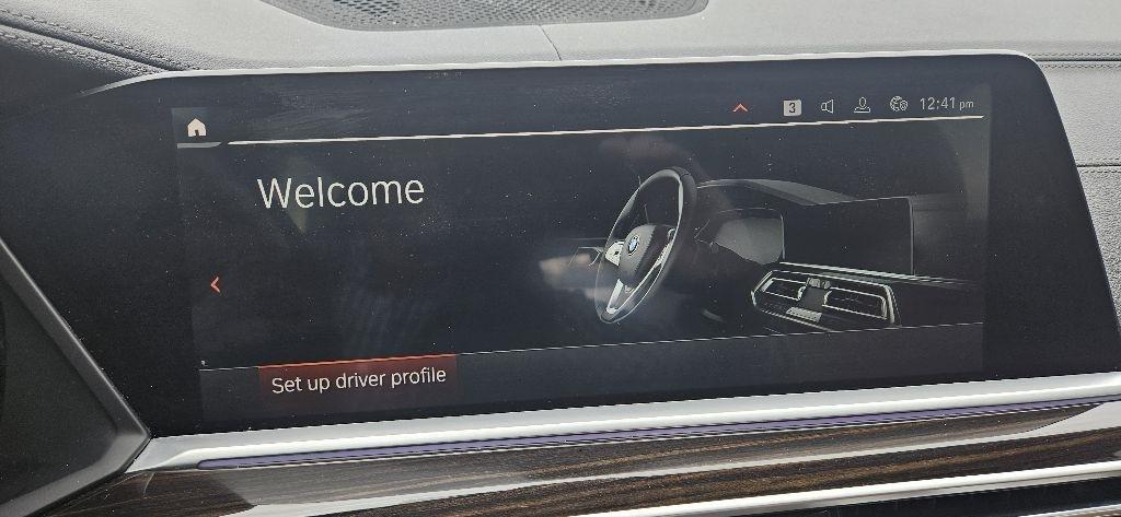 BMW X7 xDrive40i Sports Activity Vehicle 2021