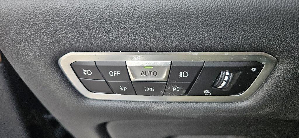 BMW X7 xDrive40i Sports Activity Vehicle 2021