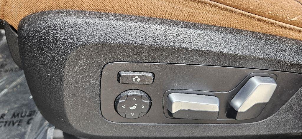 BMW X7 xDrive40i Sports Activity Vehicle 2021