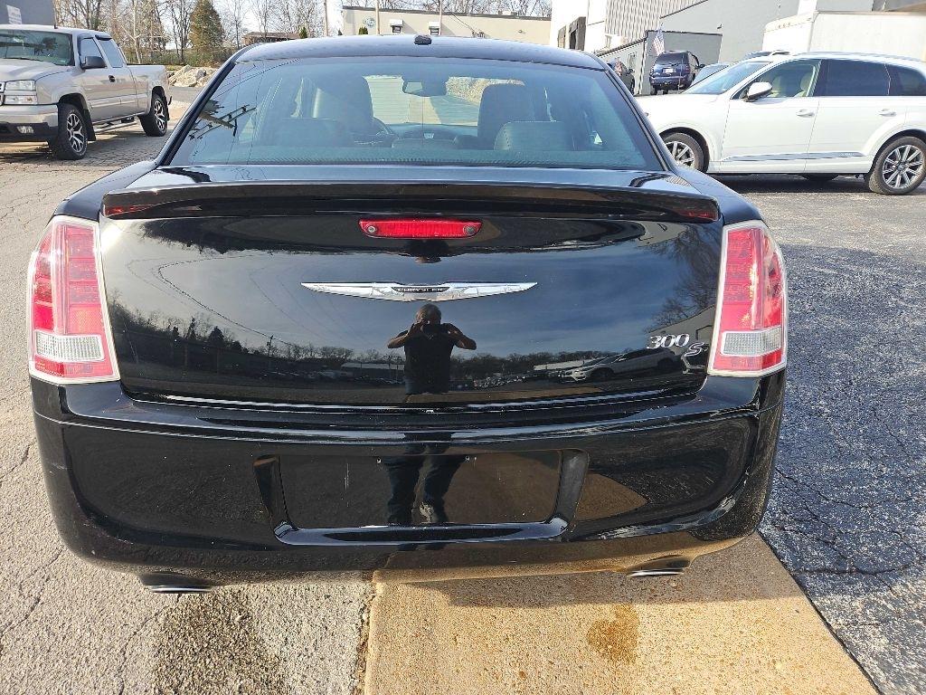 Chrysler 300 4dr Sdn 300S RWD 2013