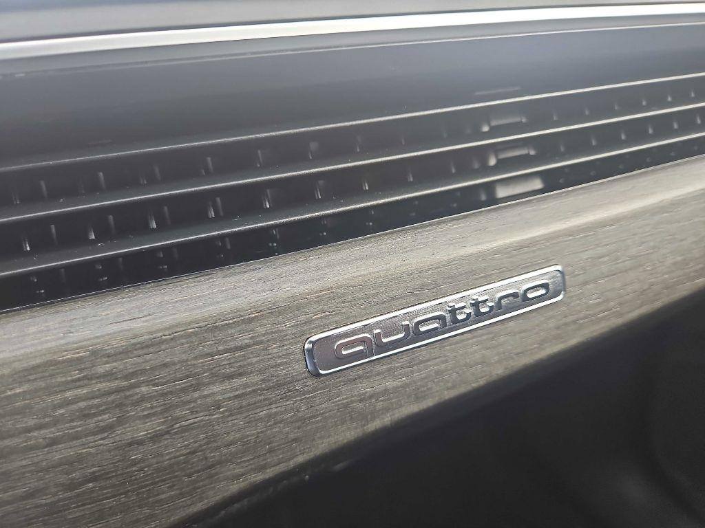 Audi A4 Sedan S line Premium Plus 45 TFSI quattro 2021