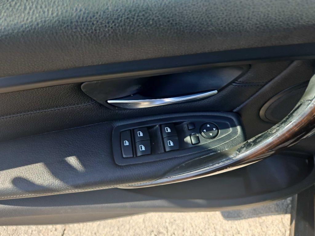 BMW 3 Series 4dr Sdn 328i xDrive AWD SULEV South Africa 2015