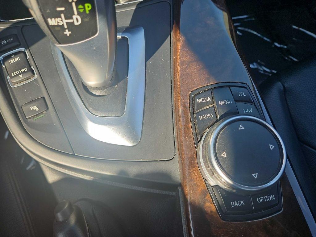 BMW 3 Series 4dr Sdn 328i xDrive AWD SULEV South Africa 2015