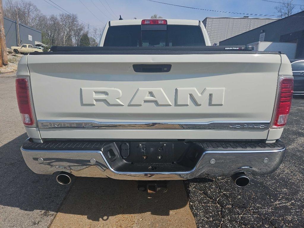 RAM 1500 Limited 4x4 Crew Cab 5'7" Box *Ltd Avail* 2018