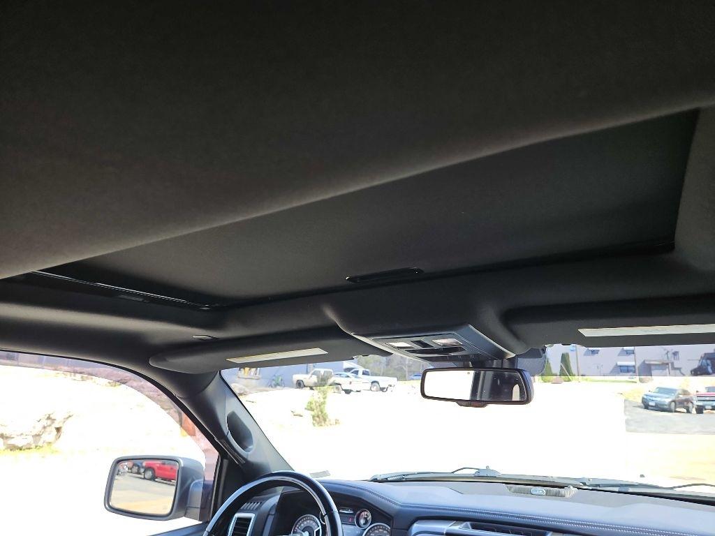 RAM 1500 Limited 4x4 Crew Cab 5'7" Box *Ltd Avail* 2018