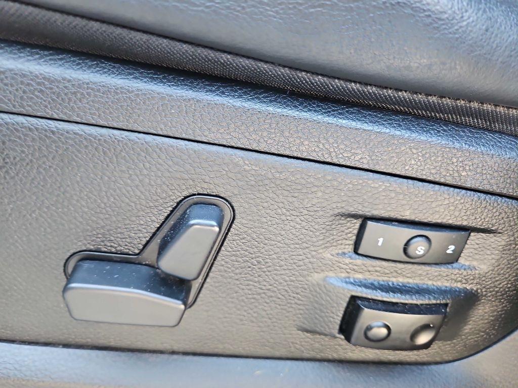 RAM 1500 Limited 4x4 Crew Cab 5'7" Box *Ltd Avail* 2018