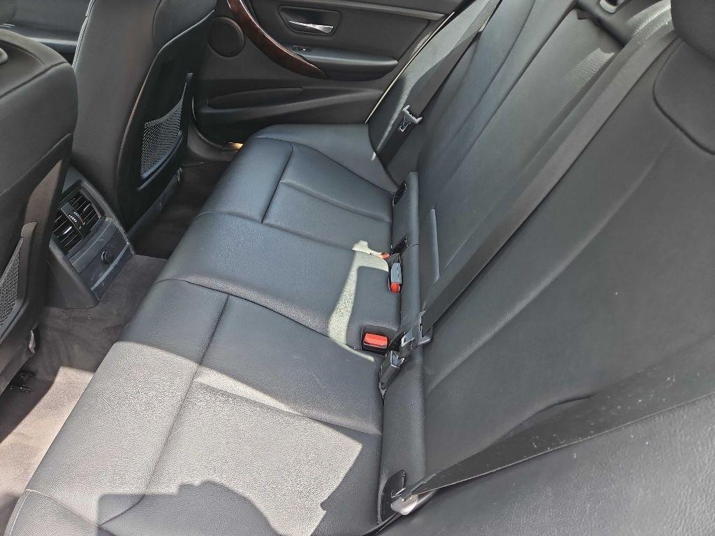 BMW 3 Series 4dr Sdn 328i xDrive AWD 2014