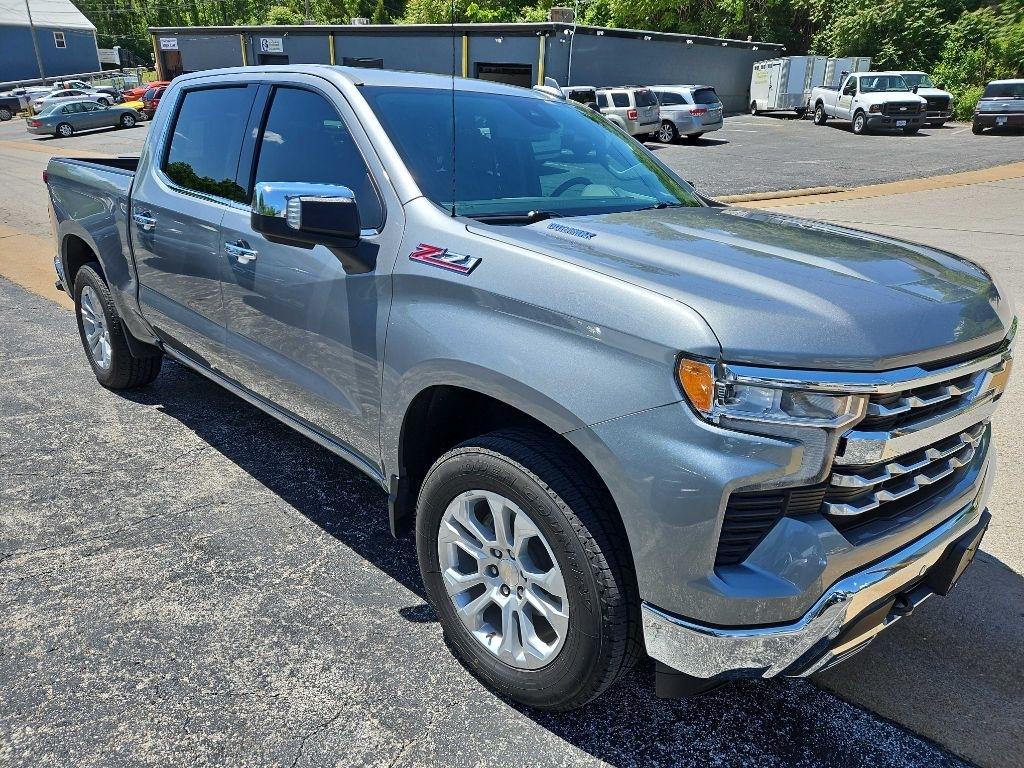 Chevrolet Silverado 1500 4WD Crew Cab 147" LTZ 2023
