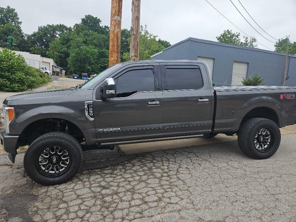Ford Super Duty F-250 SRW King Ranch 4WD Crew Cab 8' Box 2019