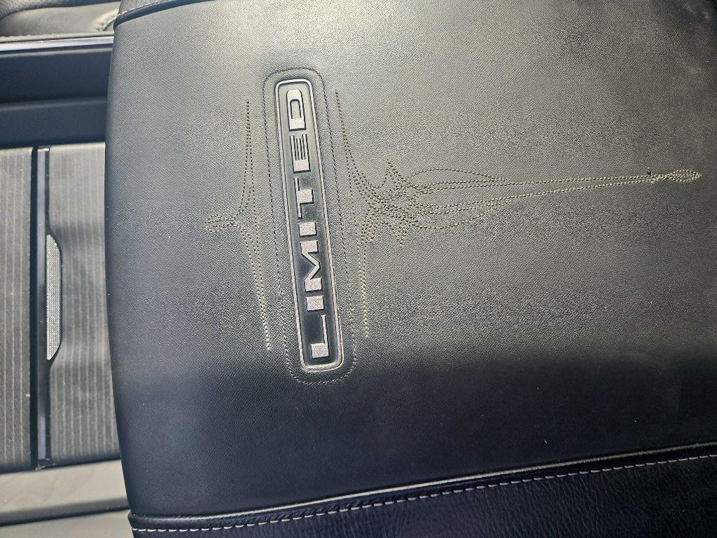 RAM 1500 Limited 4x4 Crew Cab 5'7" Box 2024