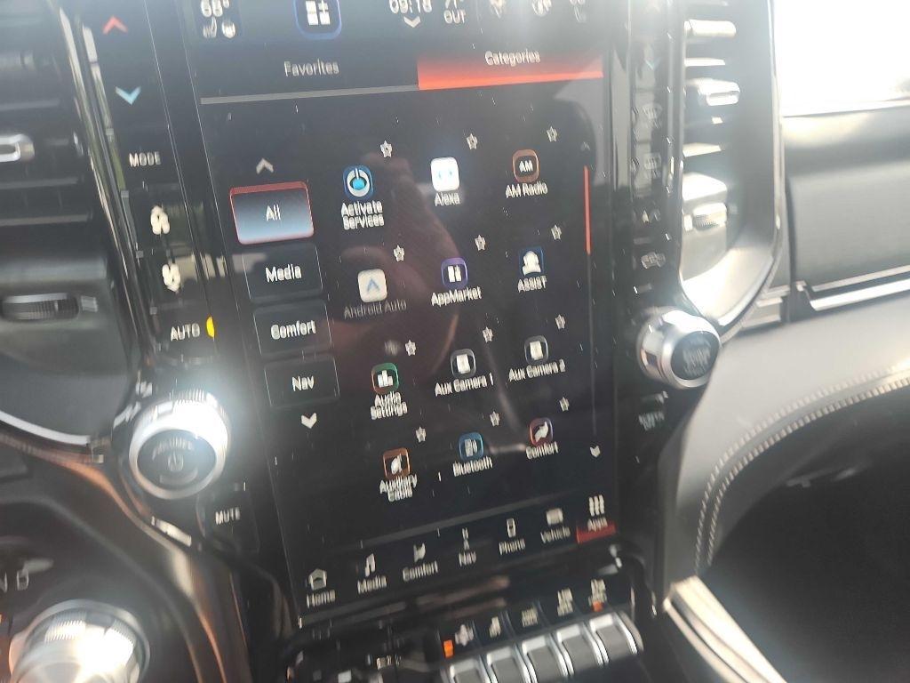 RAM 1500 Limited 4x4 Crew Cab 5'7" Box 2024