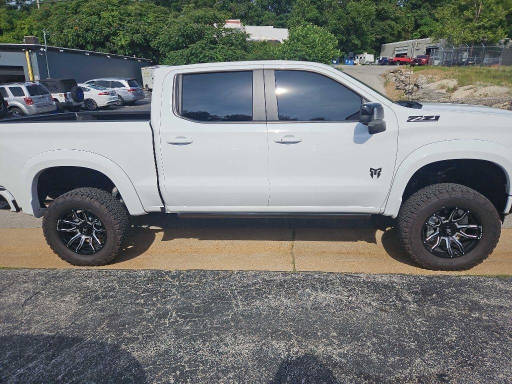 Chevrolet Silverado 1500 4WD Crew Cab 147" RST 2023