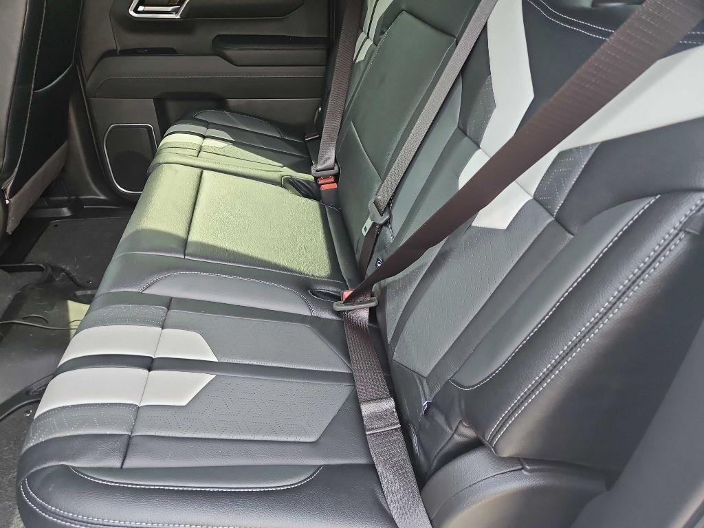 Chevrolet Silverado 1500 4WD Crew Cab 147" RST 2023