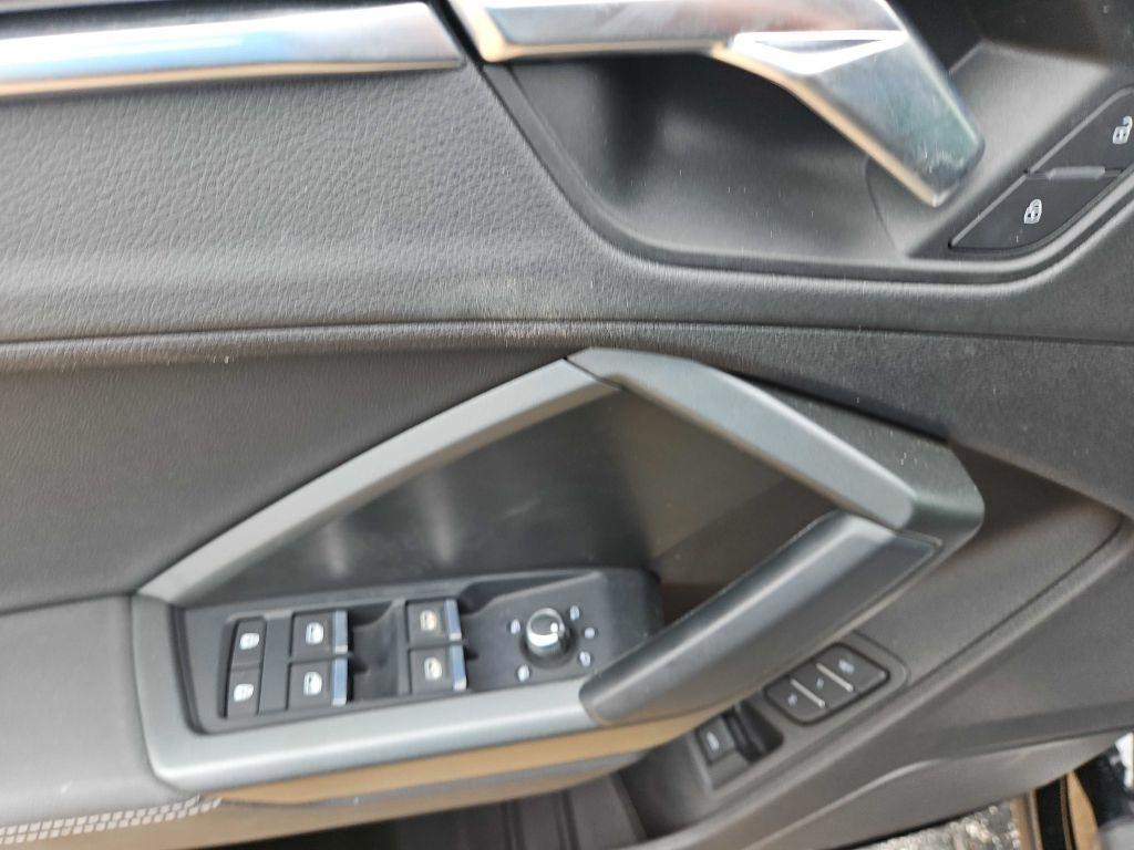 Audi Q3 S line Premium Plus 45 TFSI quattro 2022