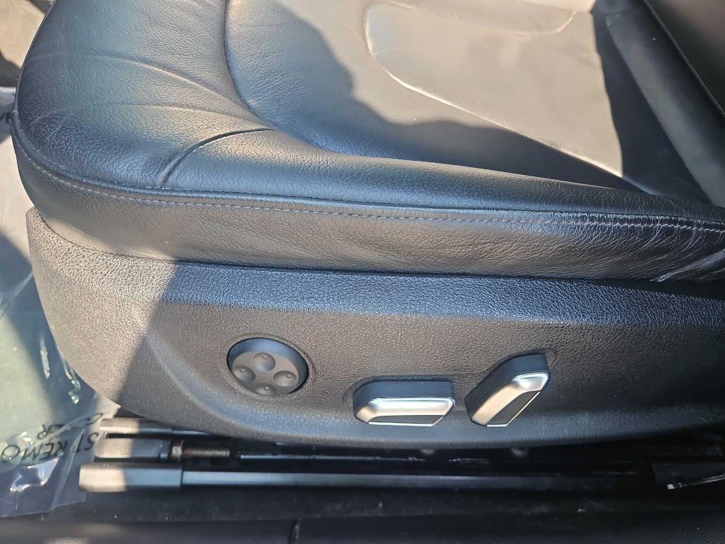Audi A4 4dr Sdn Auto quattro 2.0T Premium 2013