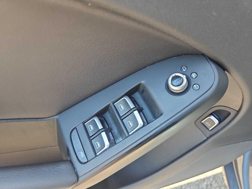 Audi A4 4dr Sdn Auto quattro 2.0T Premium 2013