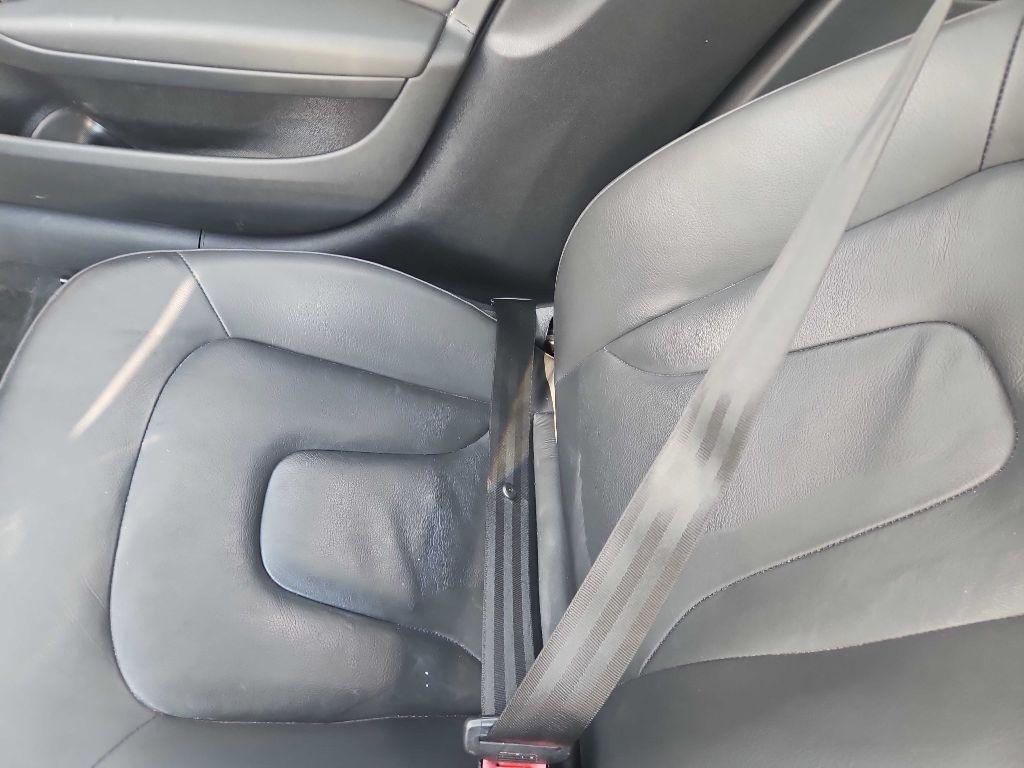 Audi A4 4dr Sdn Auto quattro 2.0T Premium 2013