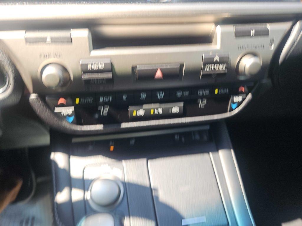 Lexus ES 350 4dr Sdn 2016