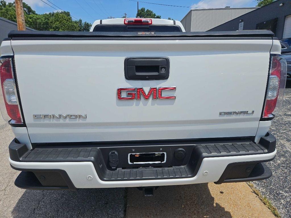 GMC Canyon 4WD Crew Cab 141" Denali 2020
