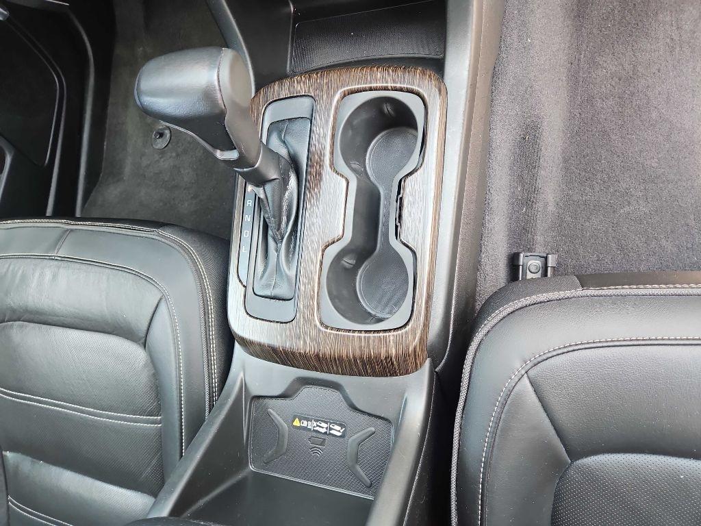 GMC Canyon 4WD Crew Cab 141" Denali 2020