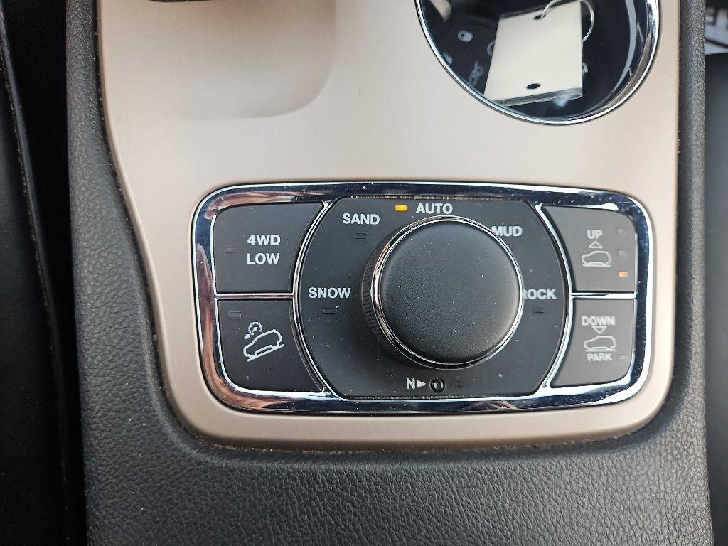 Jeep Grand Cherokee 4WD 4dr Overland 2014