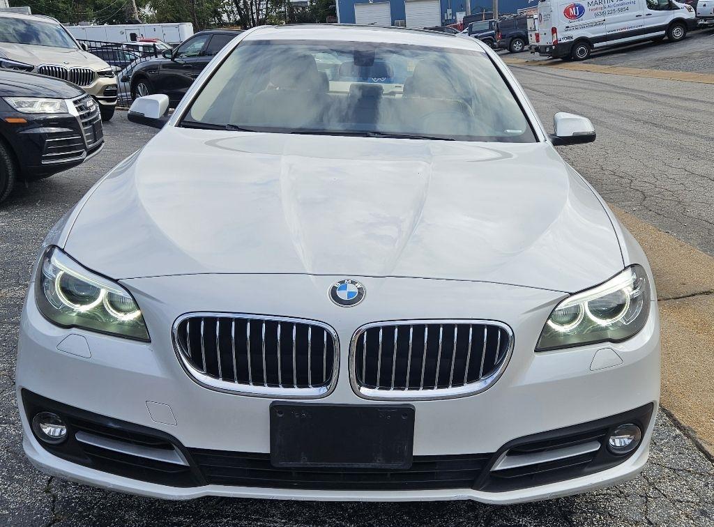 BMW 528i photo 4