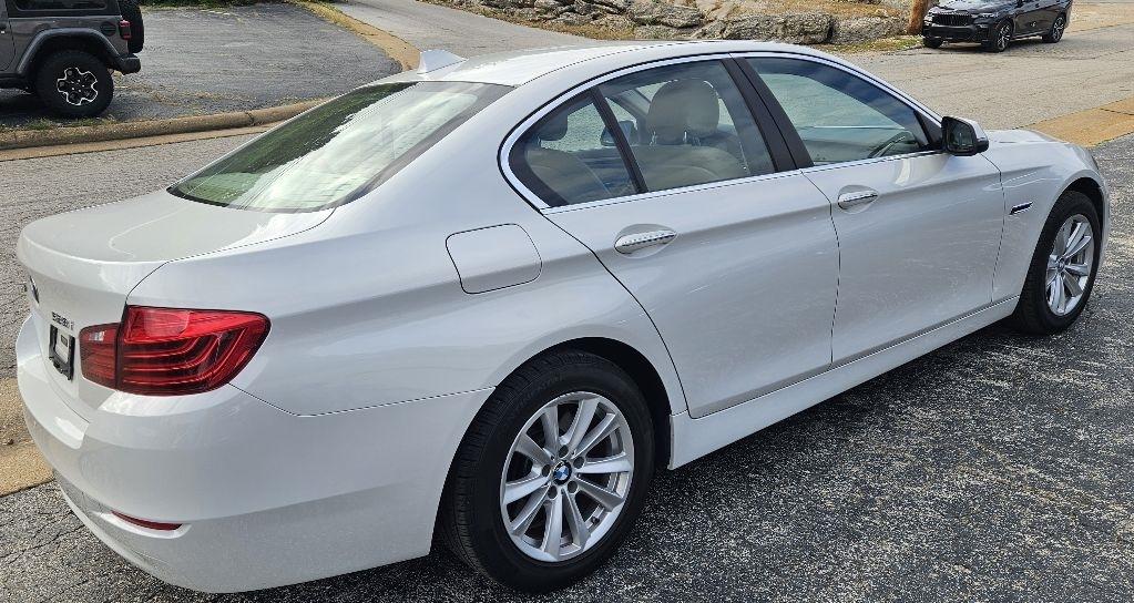 BMW 528i photo 6