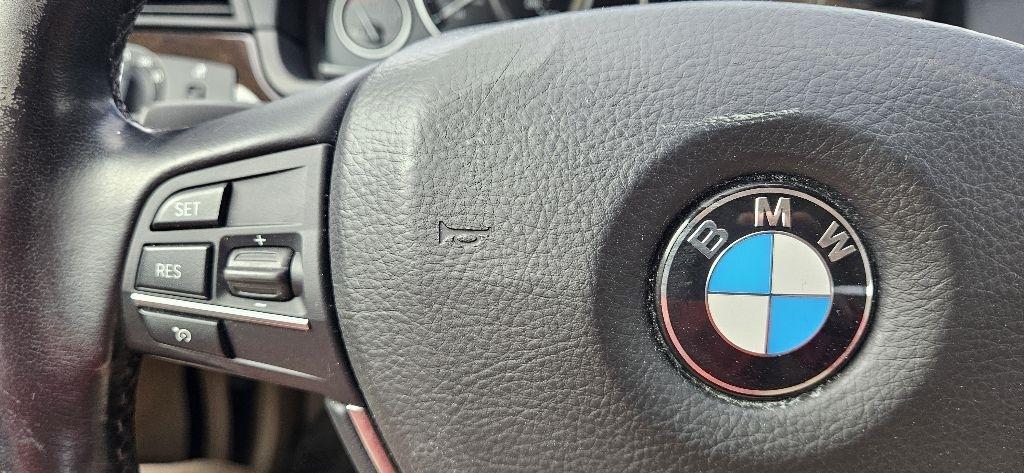 BMW 528i photo 15