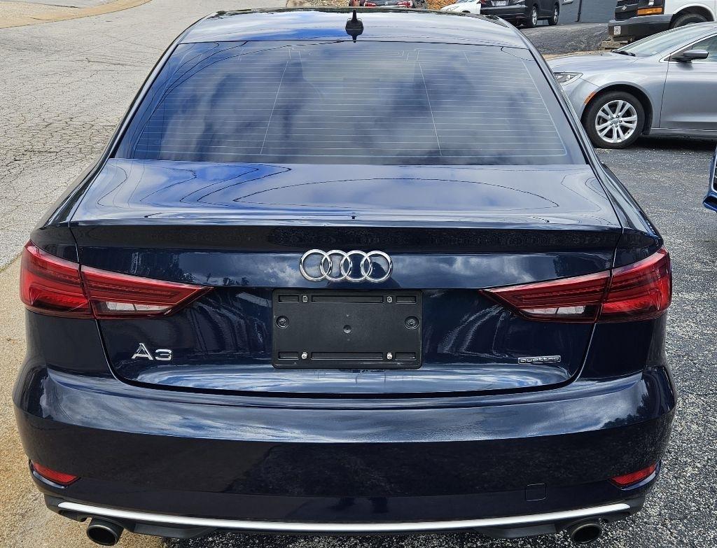 Audi A3 Sedan Premium 45 TFSI quattro 2019