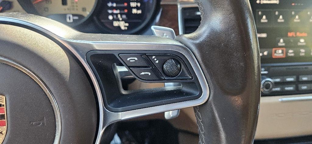 Porsche Macan photo 18