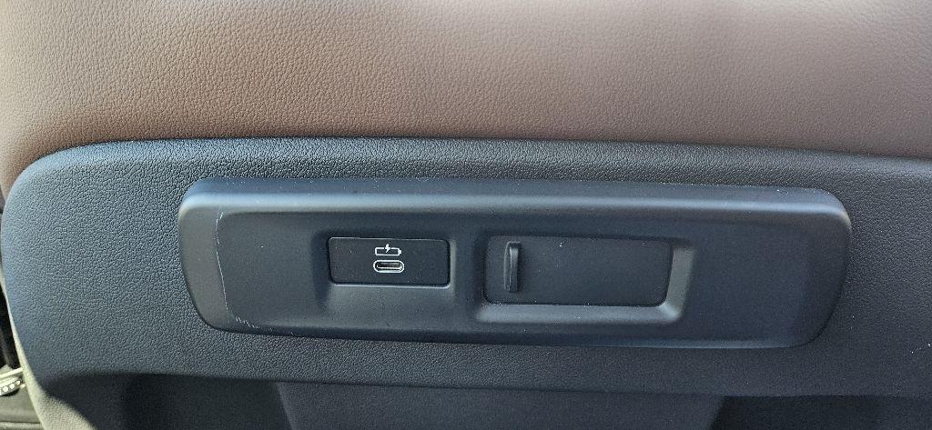 BMW X5 photo 12