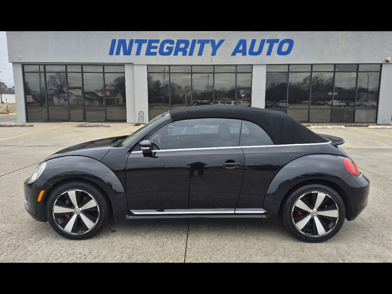 2013 Volkswagen Beetle Convertible TURBO