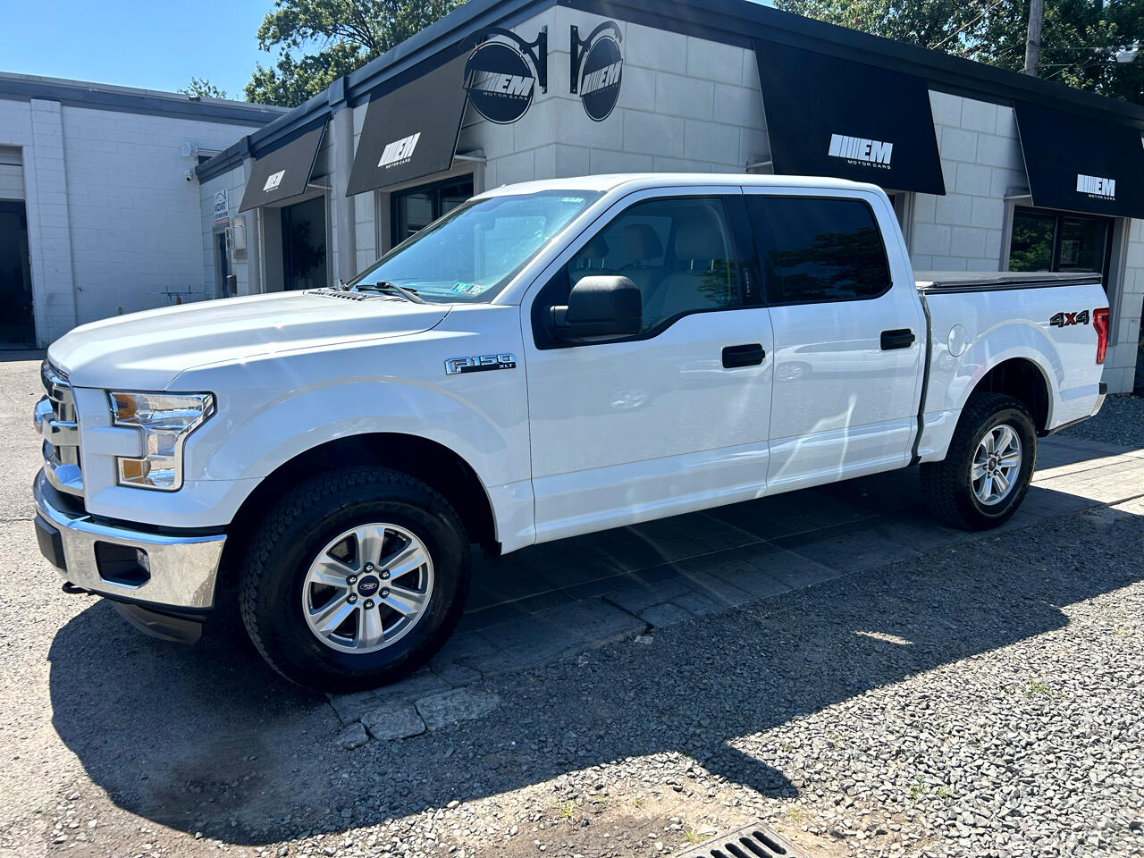 2015 Ford F-150 XLT photo 3
