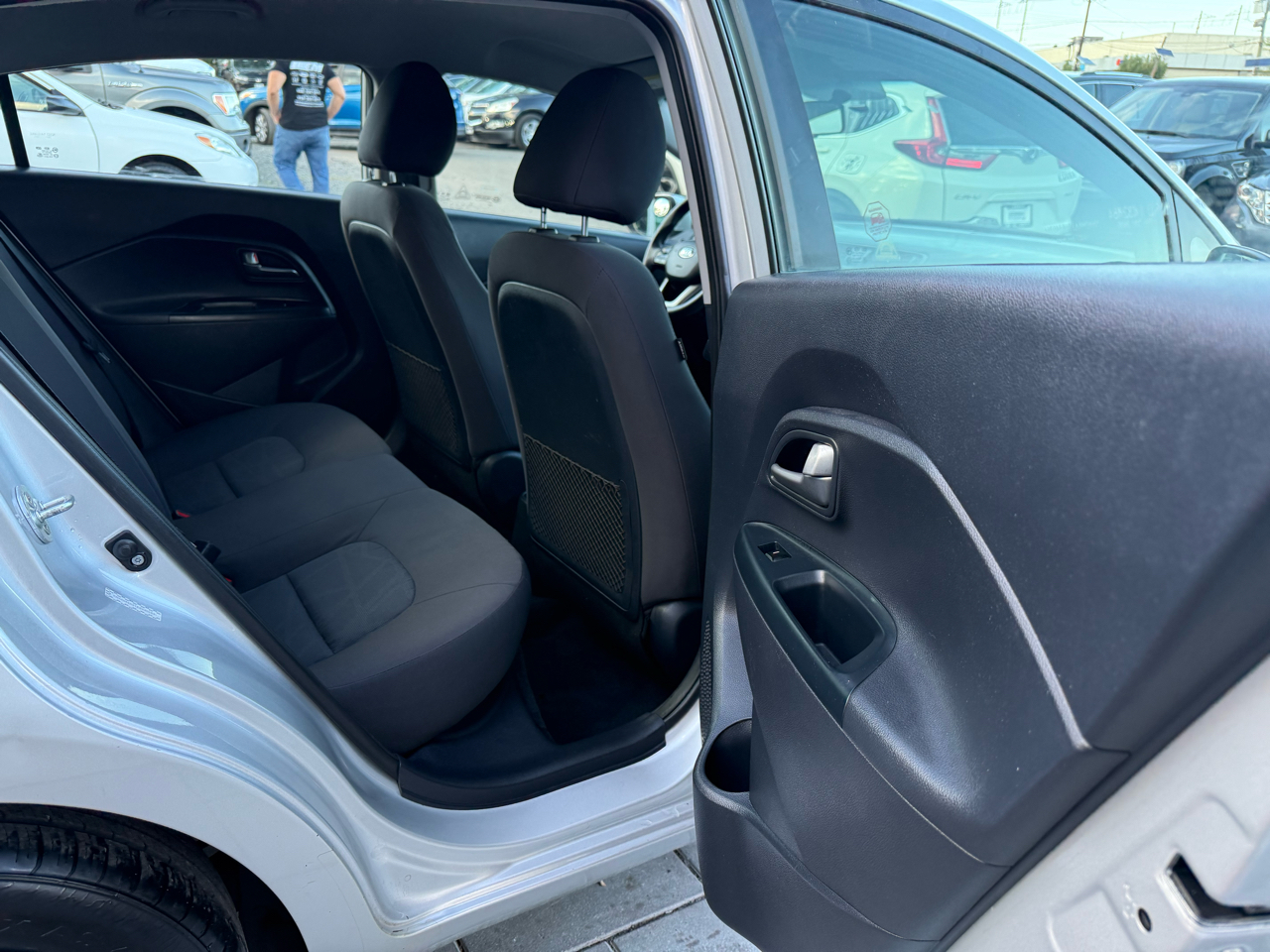2014 Kia Rio LX photo 21