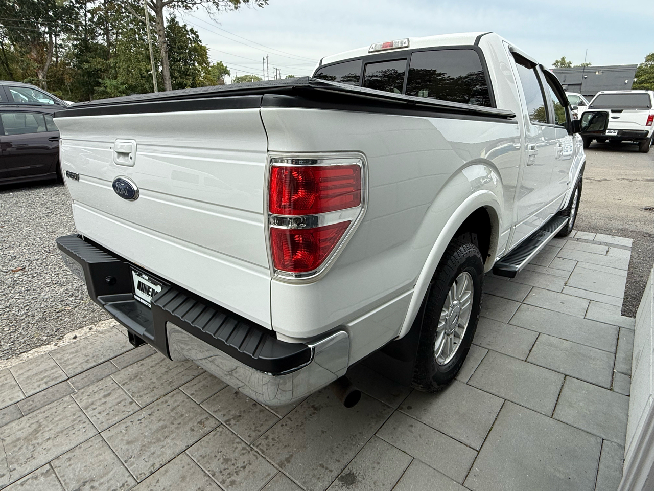 2014 Ford F-150 Lariat photo 16